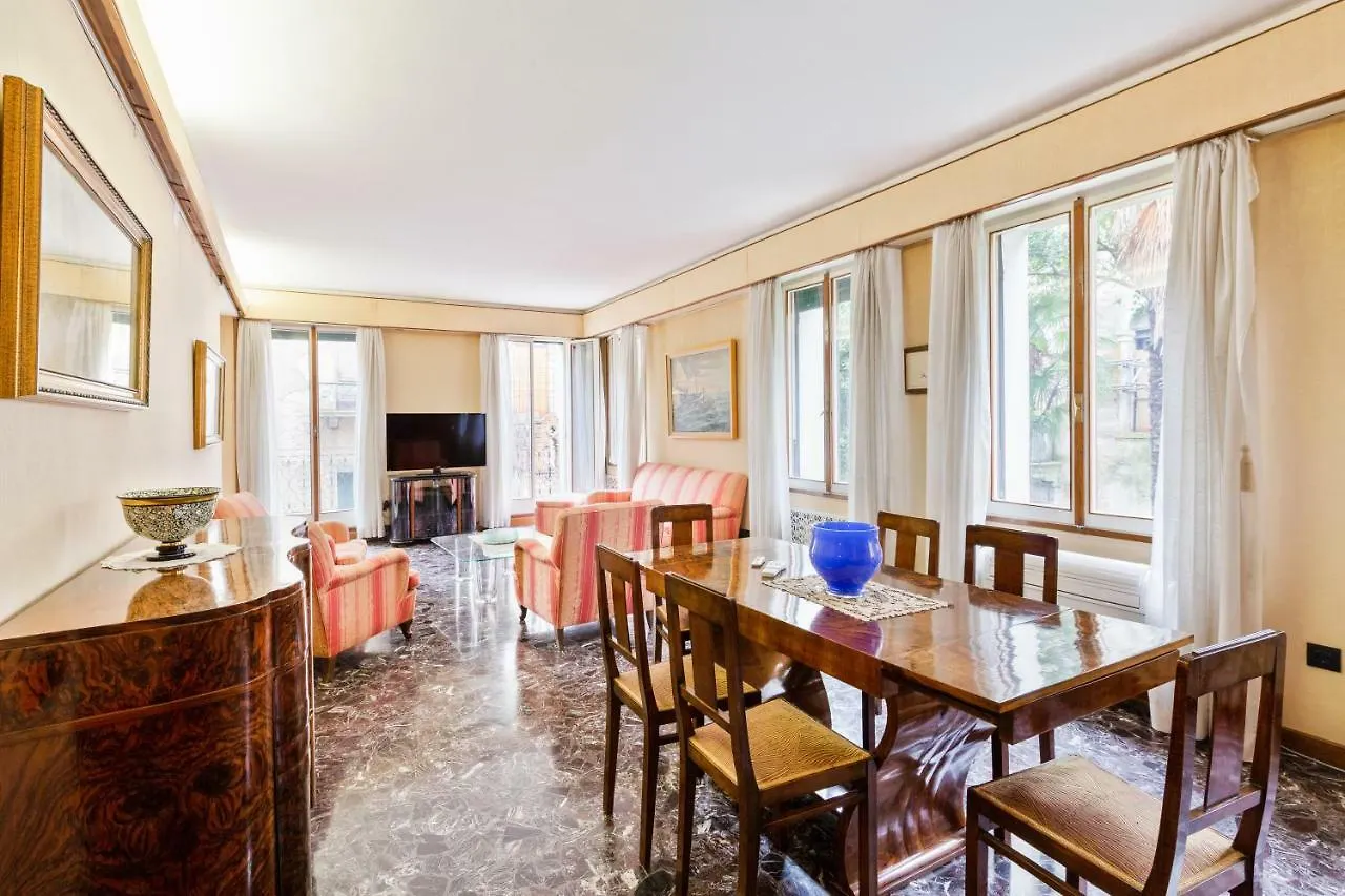 Venice Castello Elegant Apartment