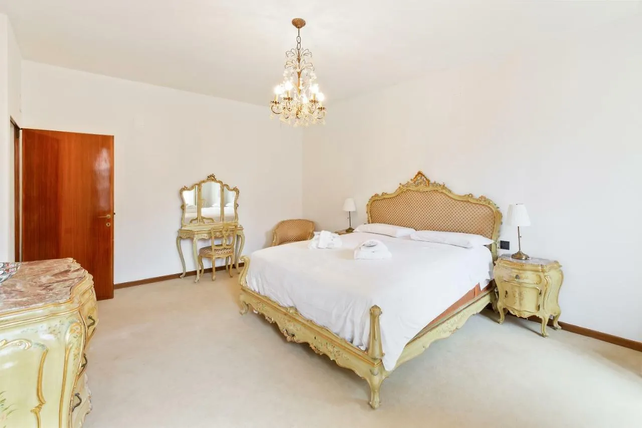 Venice Castello Elegant Apartment 0*,  Italien