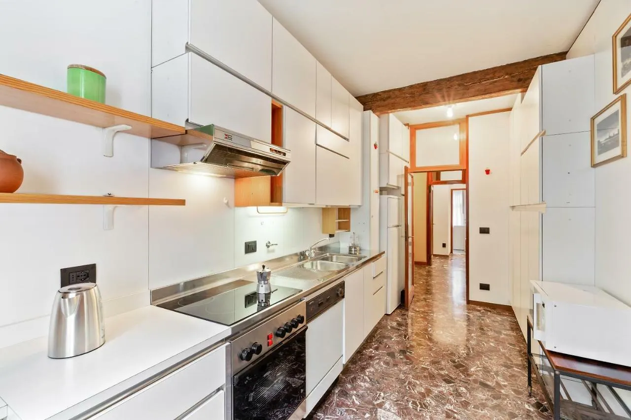 Venice Castello Elegant Apartment